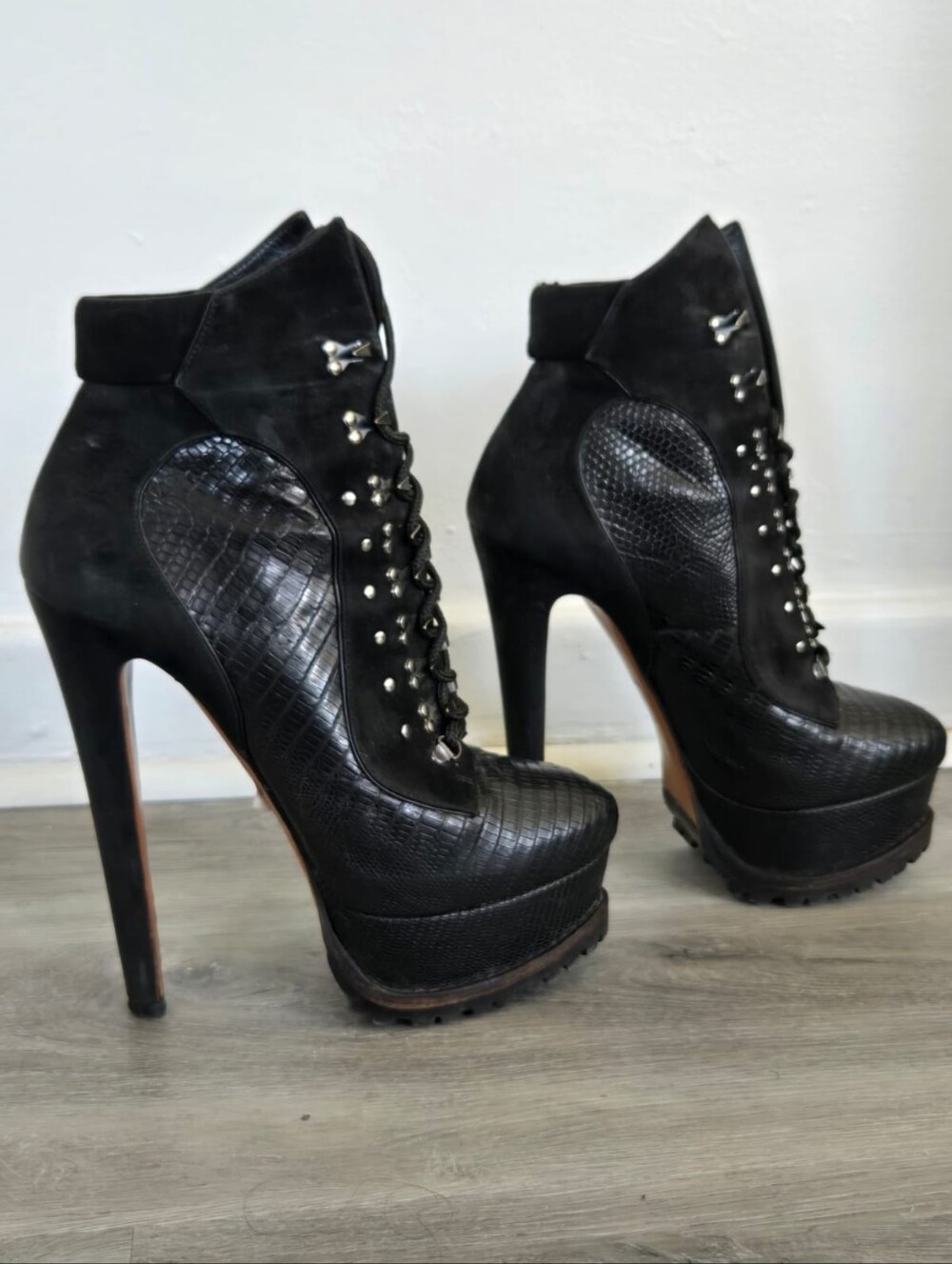 Alaia Black Leather / Suede Boots SZ 39 Eur